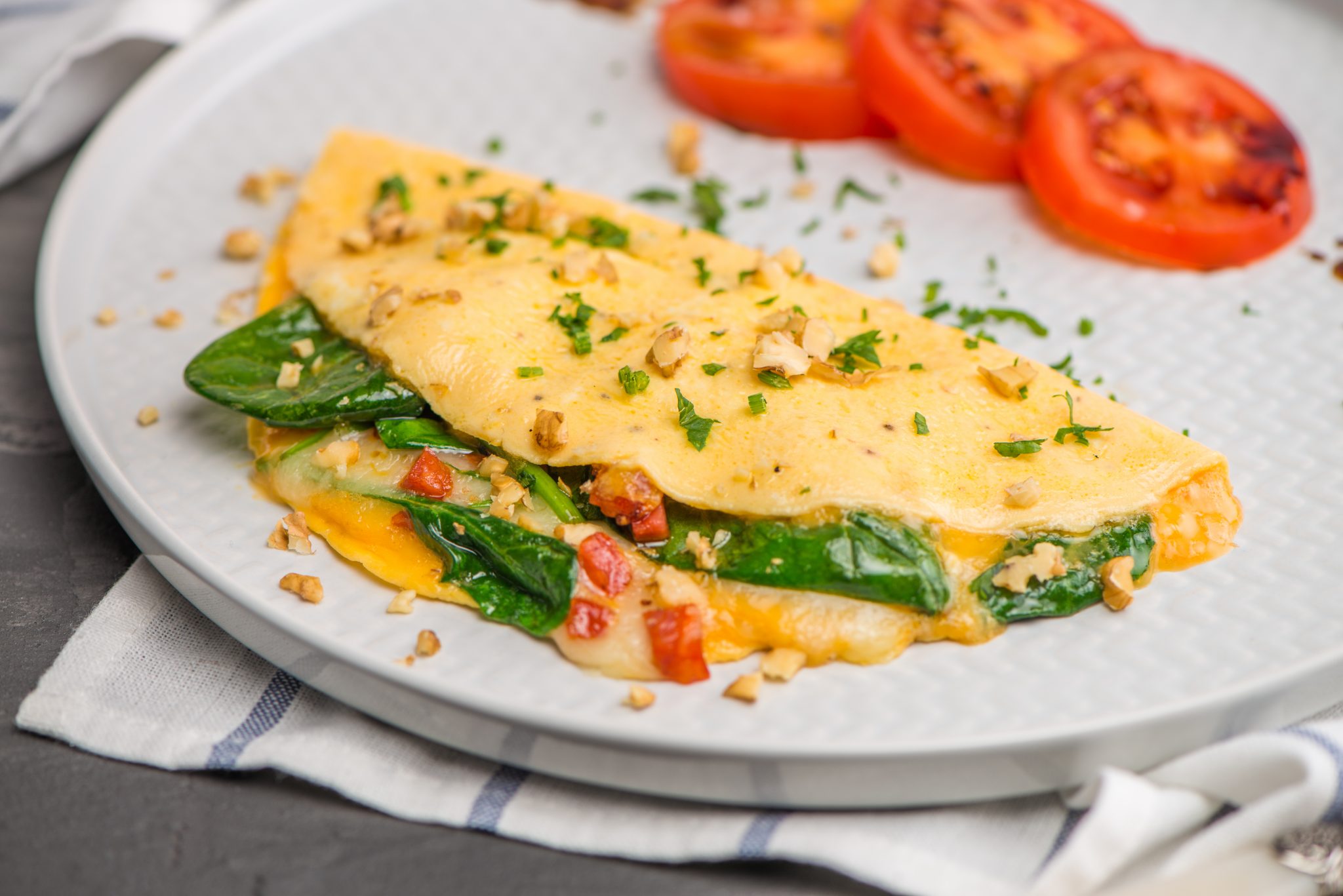 Omelett mit Spinat, Pilzen und Speck - 1000haushaltstipps